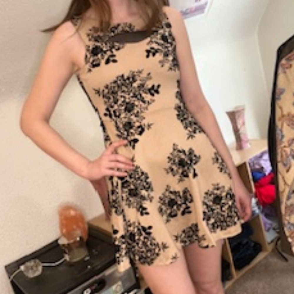 Medium Velvet floral design dress